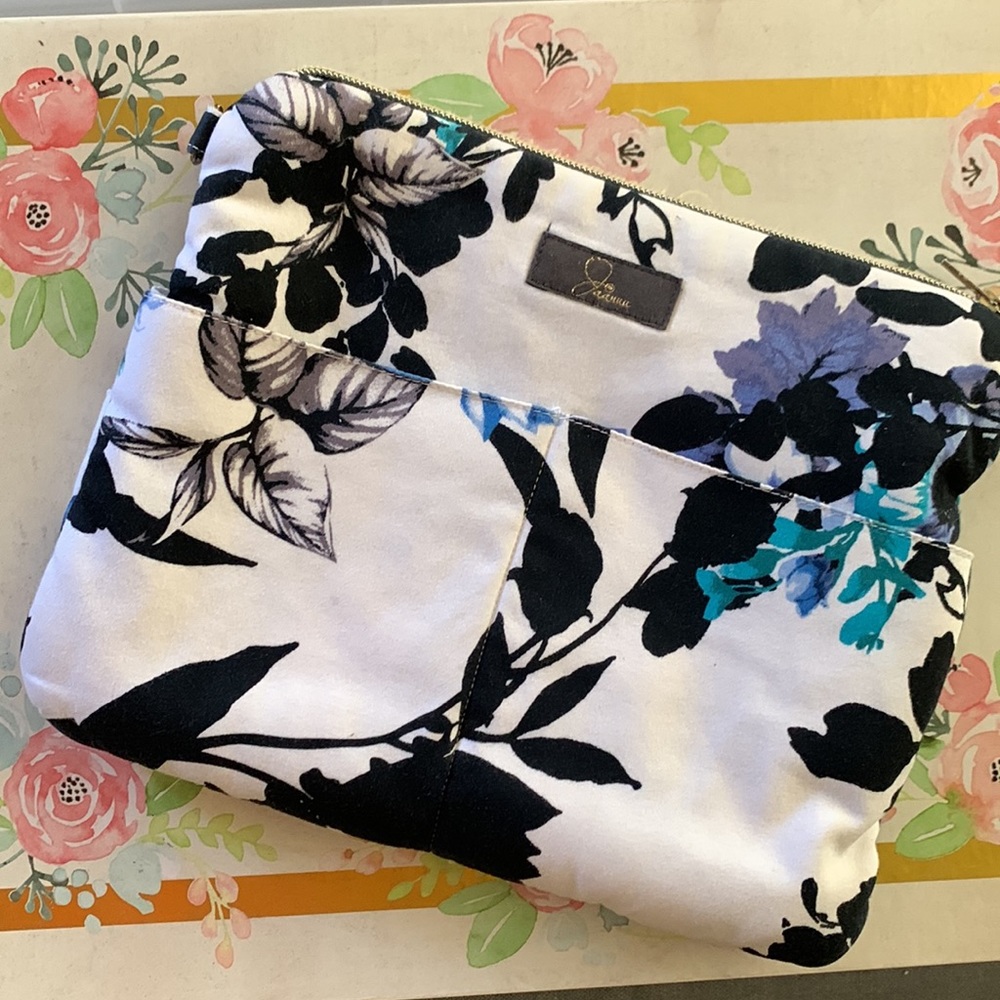 Figs Floral Chemise in White, Black & Teal